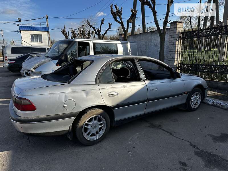 Седан Opel Omega 1998 в Кривом Роге