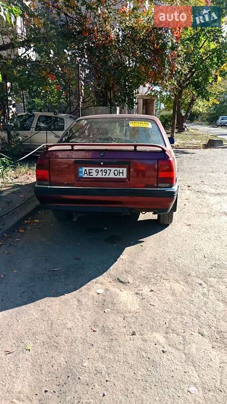 Седан Opel Omega 1991 в Днепре