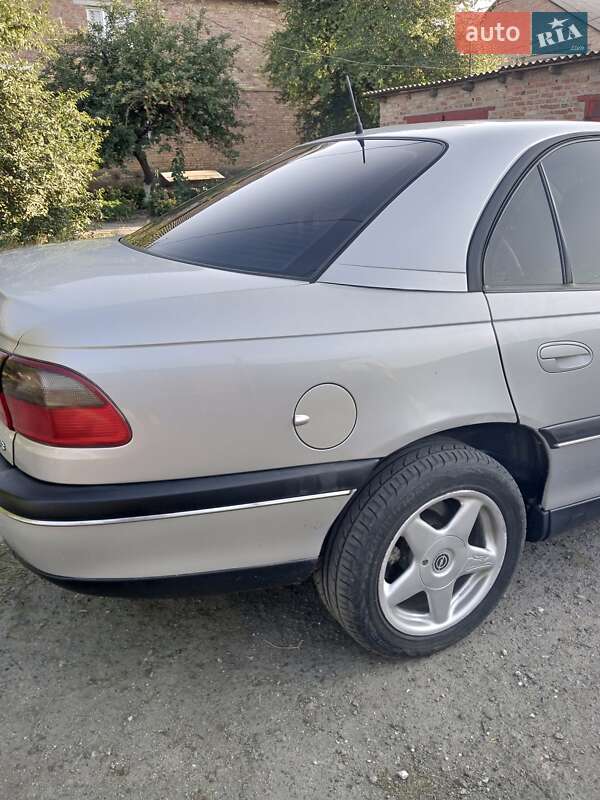 Седан Opel Omega 1996 в Киеве фото 3 Седан Opel Omega 1996 в Киеве