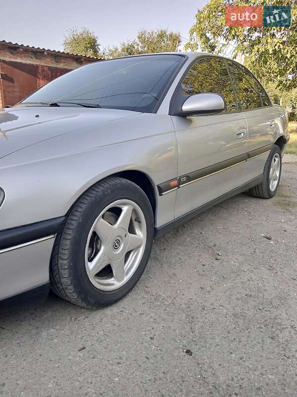 Седан Opel Omega 1996 в Киеве фото 7 Седан Opel Omega 1996 в Киеве