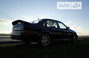 Седан Opel Omega 1993 в 