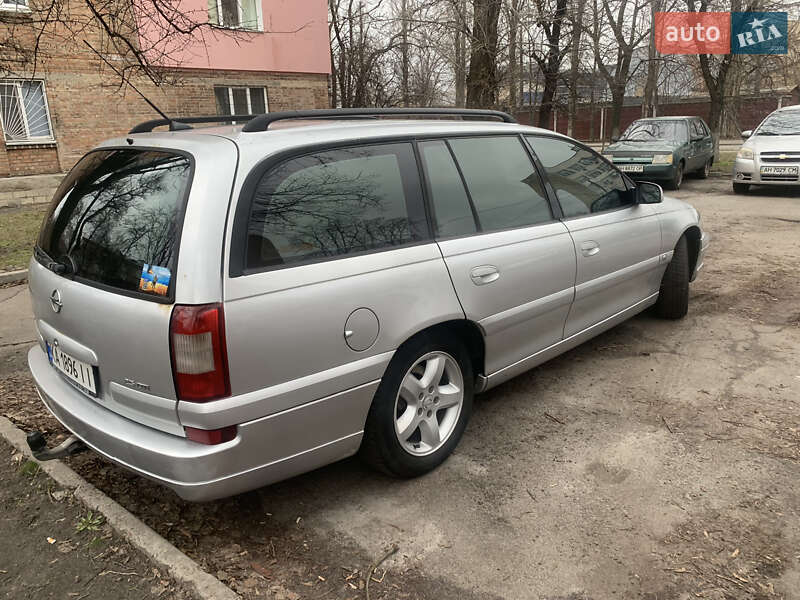 Універсал Opel Omega 2003 в Києві
