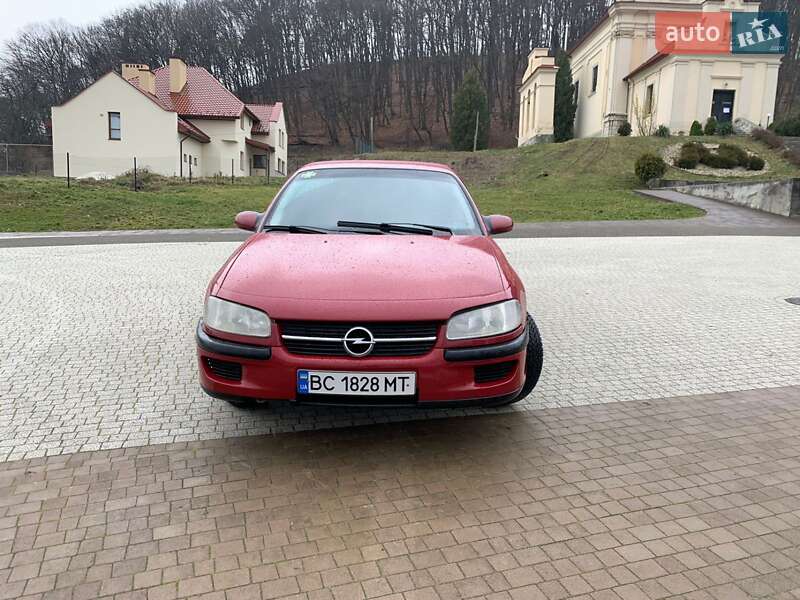 Седан Opel Omega 1995 в Львове