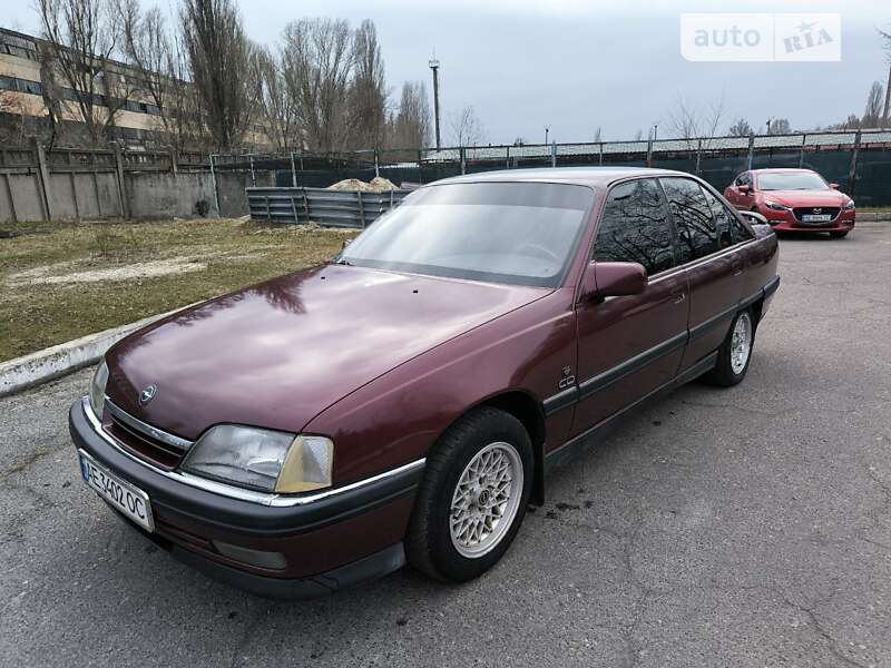 Седан Opel Omega 1991 в Павлограде