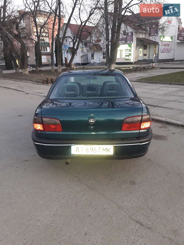 Седан Opel Omega 1996 в Жашкове