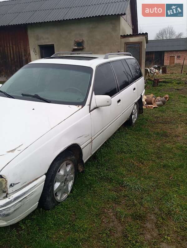 Универсал Opel Omega 1988 в Дрогобыче