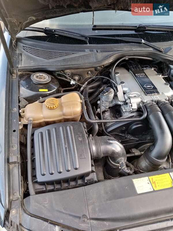 Седан Opel Omega 1999 в 