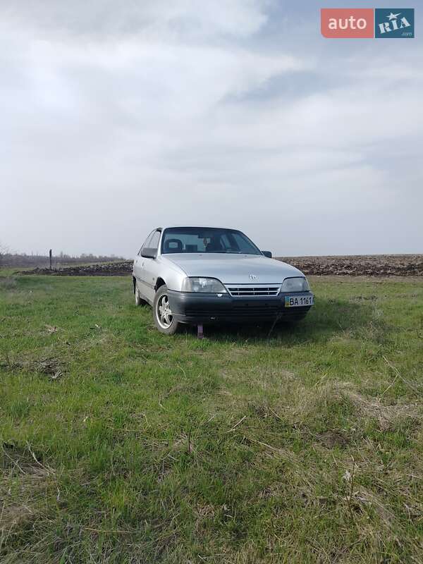 Седан Opel Omega 1989 в Долинській