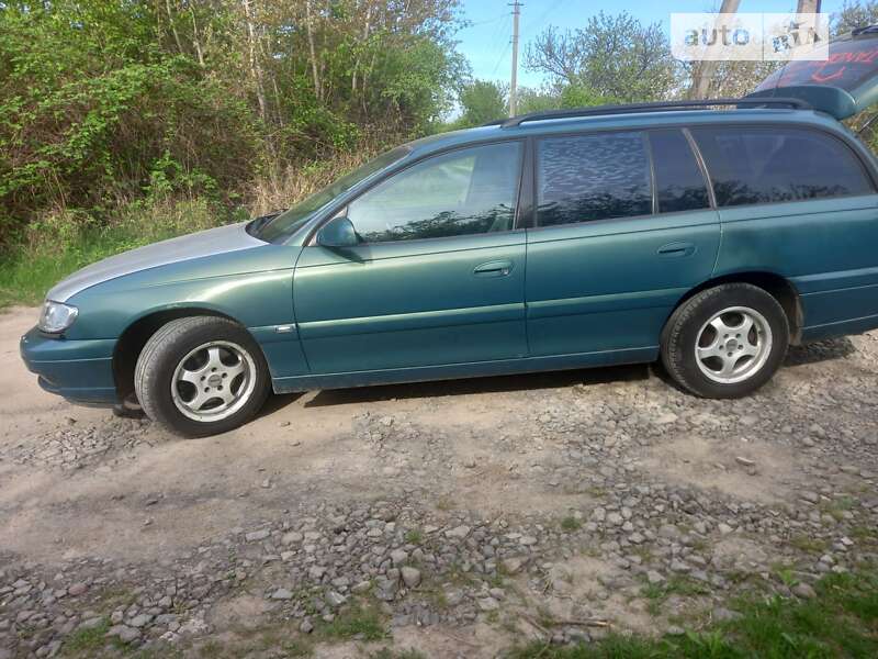 Универсал Opel Omega 2000 в Ужгороде