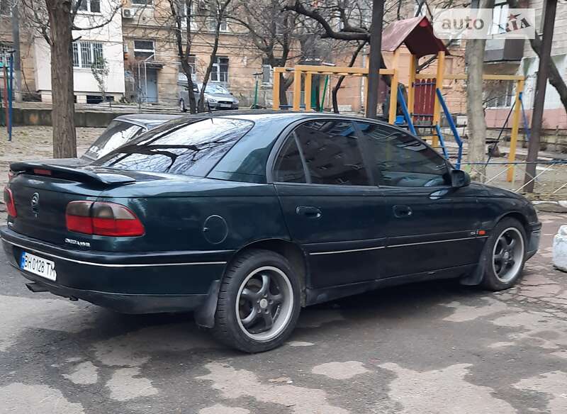 Седан Opel Omega 1995 в Одессе