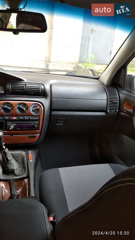 Седан Opel Omega 1995 в Полтаві