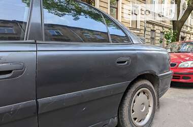 Седан Opel Omega 1995 в Львові