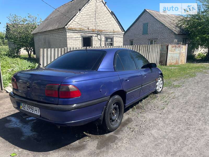 Седан Opel Omega 1998 в Днепре