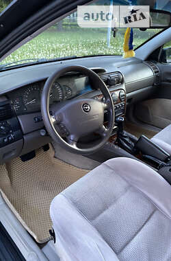 Седан Opel Omega 1999 в Рівному