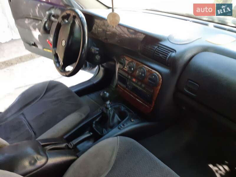 Седан Opel Omega 1998 в Кропивницком