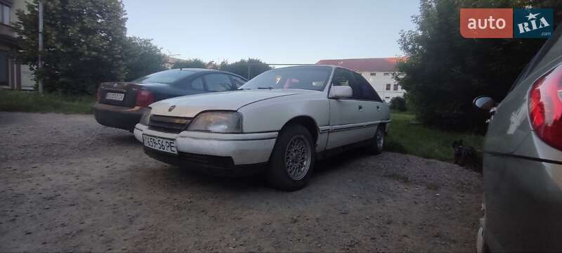 Седан Opel Omega 1990 в Ужгороді