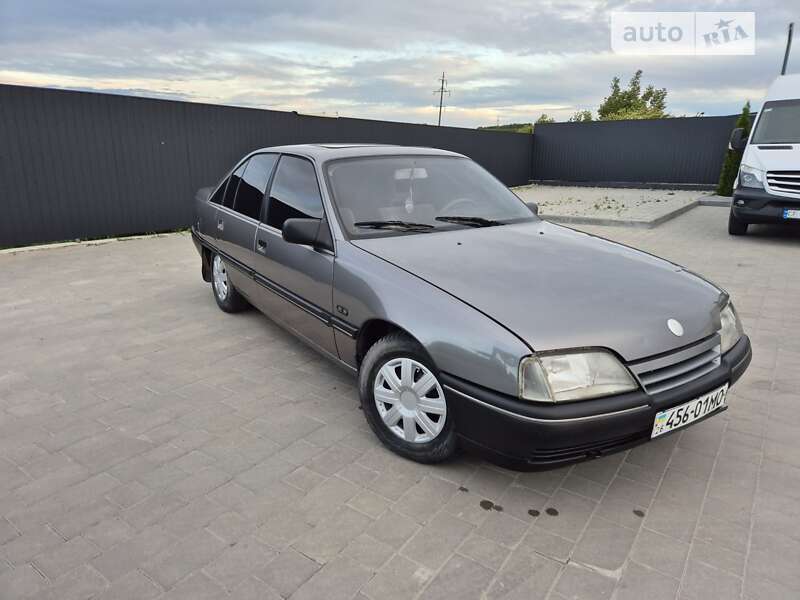 Седан Opel Omega 1990 в Каменец-Подольском