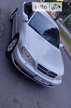 Седан Opel Omega 2003 в Киеве