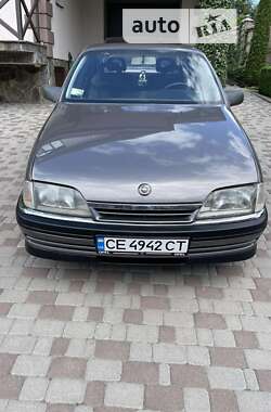 Седан Opel Omega 1992 в Черновцах