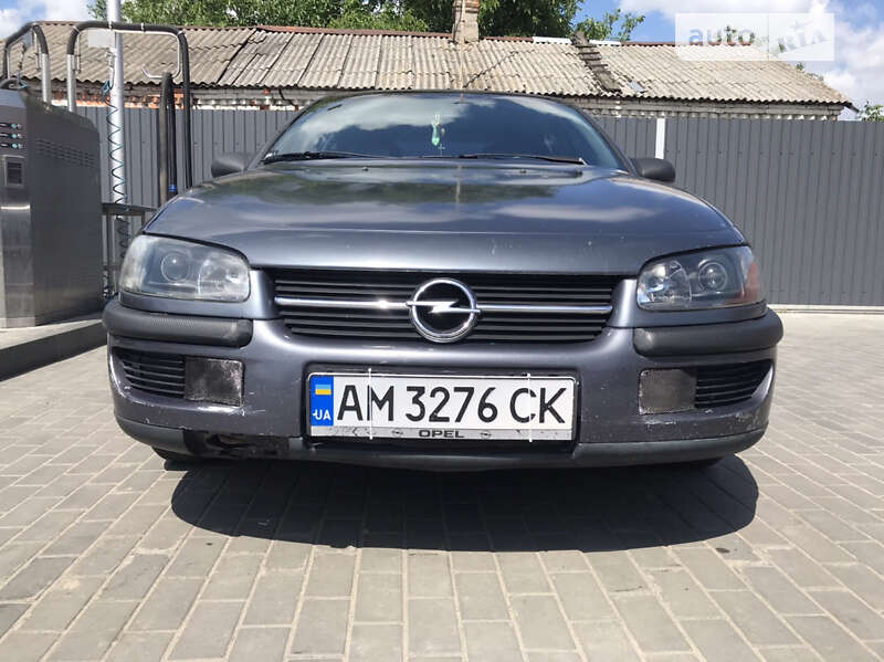Седан Opel Omega 1996 в Малине
