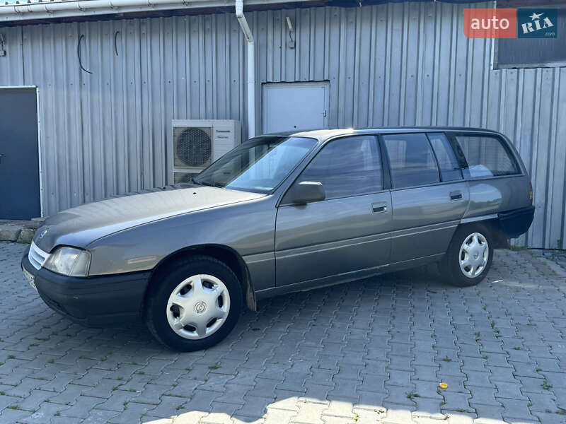 Универсал Opel Omega 1987 в Дрогобыче