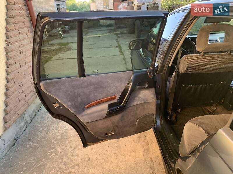 Универсал Opel Omega 1996 в Обухове