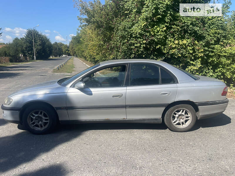 Седан Opel Omega 1999 в Киеве