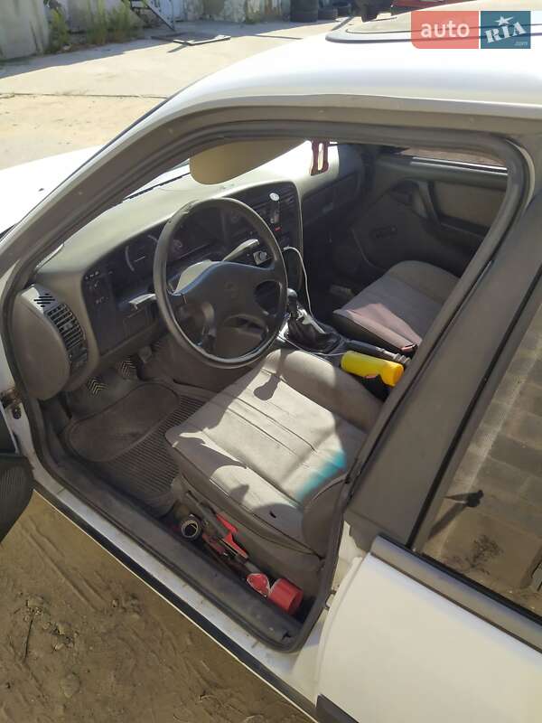 Универсал Opel Omega 1989 в Белгороде-Днестровском фото 17 Универсал Opel Omega 1989 в Белгороде-Днестровском