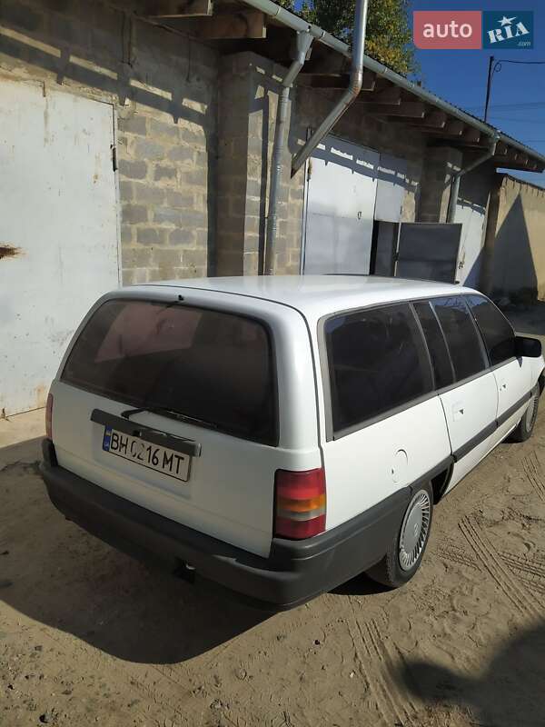 Универсал Opel Omega 1989 в Белгороде-Днестровском фото 24 Универсал Opel Omega 1989 в Белгороде-Днестровском