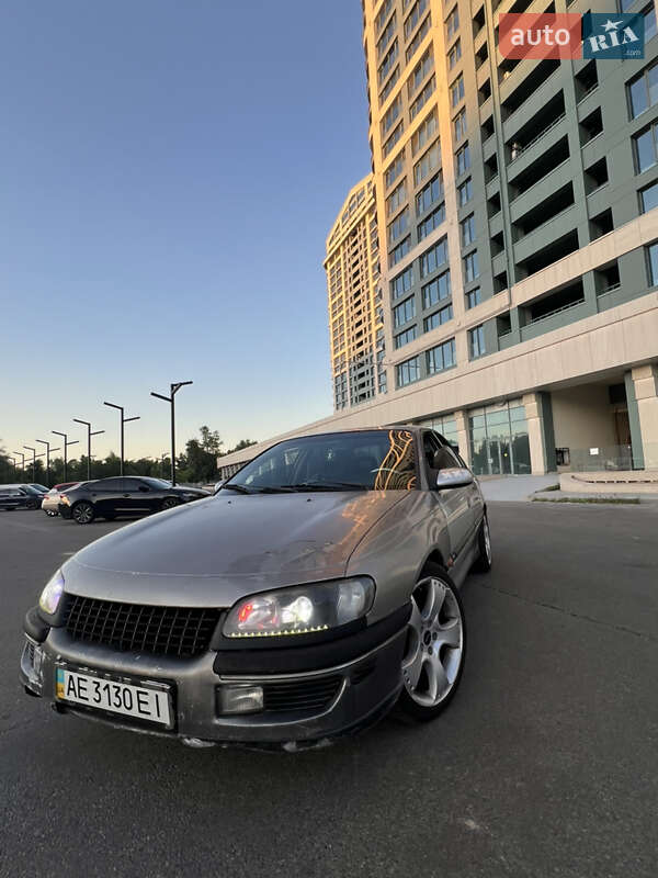 Седан Opel Omega 1995 в 