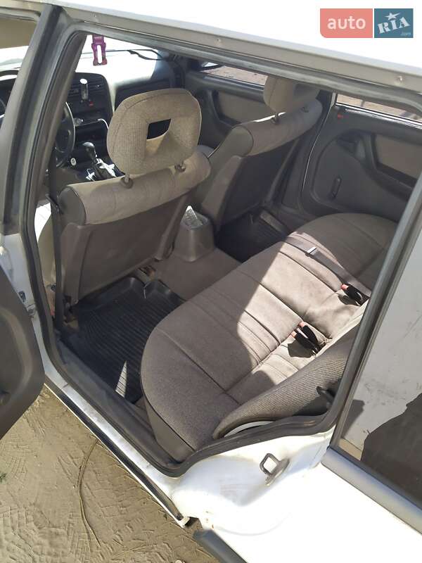 Универсал Opel Omega 1989 в Белгороде-Днестровском фото 6 Универсал Opel Omega 1989 в Белгороде-Днестровском