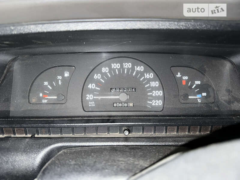 Седан Opel Omega 1988 в Львове