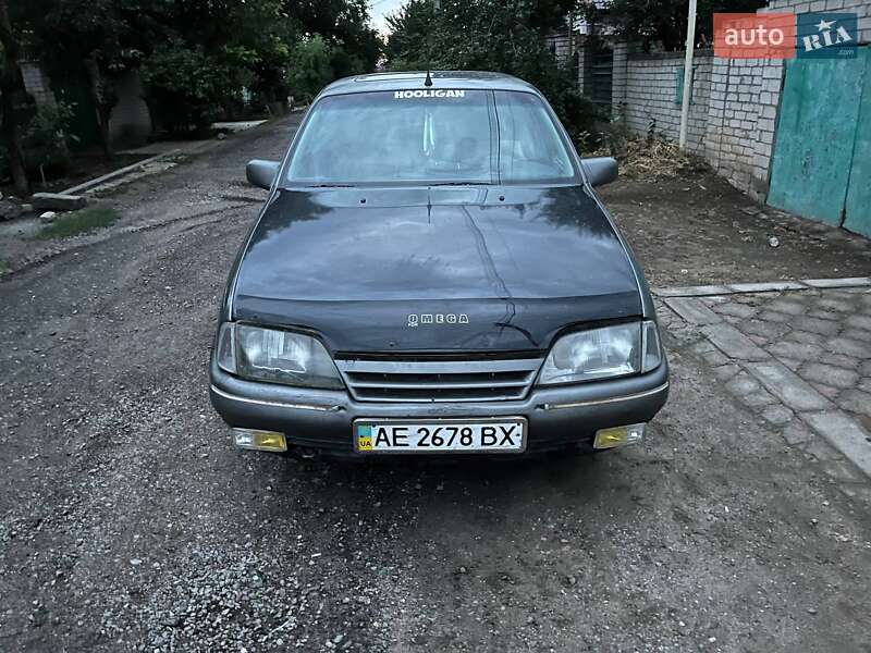 Седан Opel Omega 1988 в Херсоні