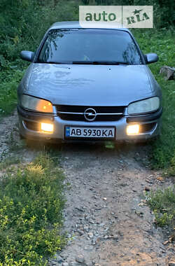 Седан Opel Omega 1995 в Шаргороде