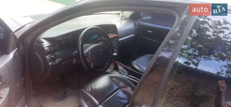 Седан Opel Omega 2000 в Миколаєві