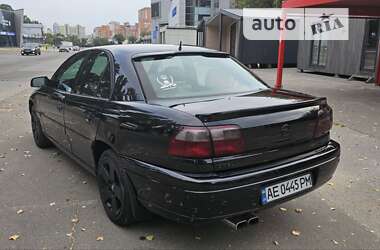 Седан Opel Omega 2002 в Киеве