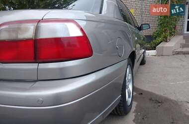 Седан Opel Omega 2002 в Березнеговатом