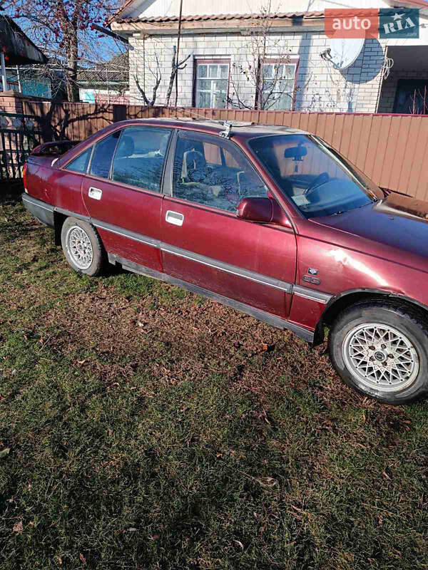 Седан Opel Omega 1990 в Гайвороні