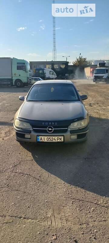 Седан Opel Omega 1996 в Києві