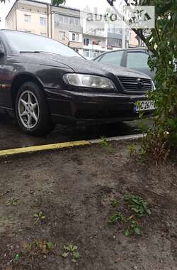 Седан Opel Omega 2000 в Владимир-Волынском