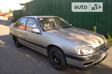 Седан Opel Omega 1993 в Киеве