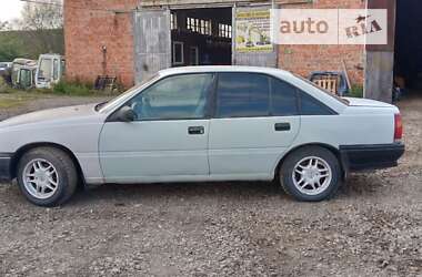 Седан Opel Omega 1988 в Тисмениці