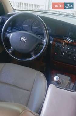 Седан Opel Omega 2001 в 