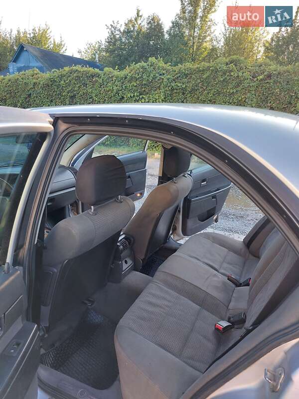 Седан Opel Omega 2000 в Ужгороде фото 4 Седан Opel Omega 2000 в Ужгороде