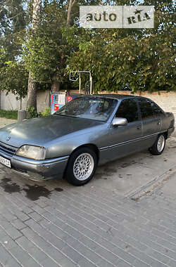 Седан Opel Omega 1988 в Хмельнике