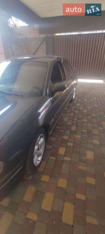 Седан Opel Omega 1999 в Києві