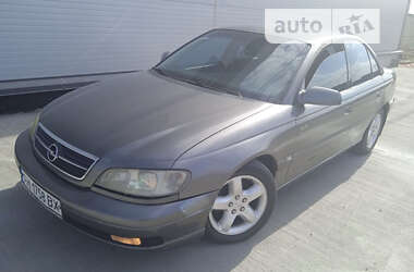 Седан Opel Omega 2000 в Бучі