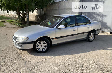 Седан Opel Omega 1998 в Запоріжжі