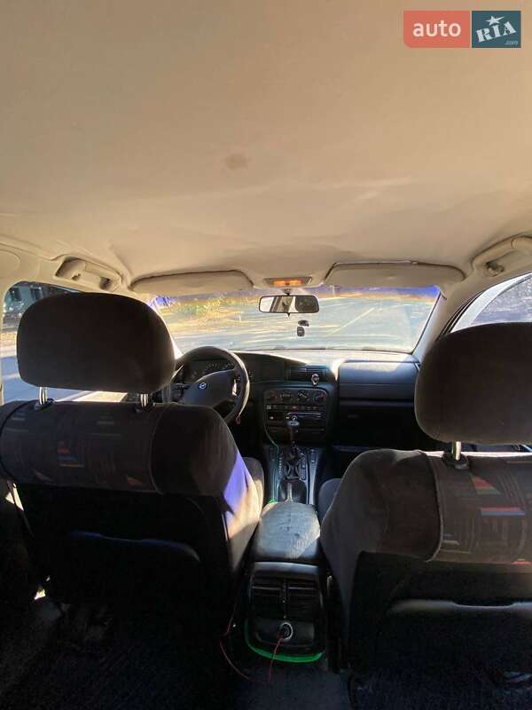 Седан Opel Omega 1999 в Каменском