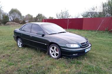 Седан Opel Omega 2000 в Иванкове